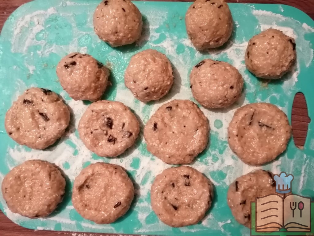 Как приготовить домашнее шоколадное овсяное печенье.